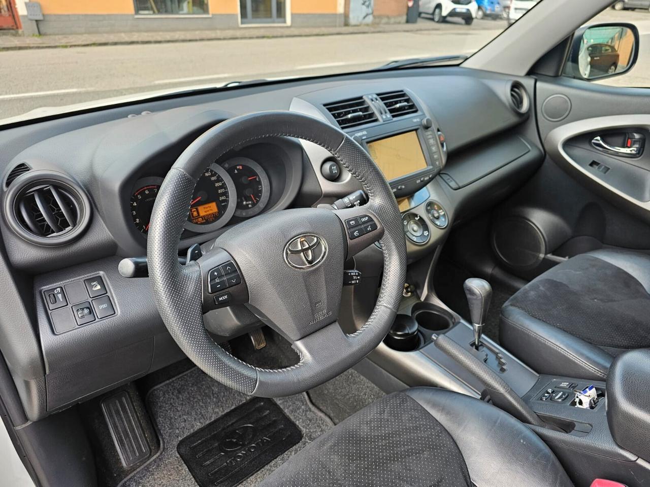 Toyota RAV4 Crossover 2.2 150cv D-Cat Executive*Pelle*Navi*Unipro*