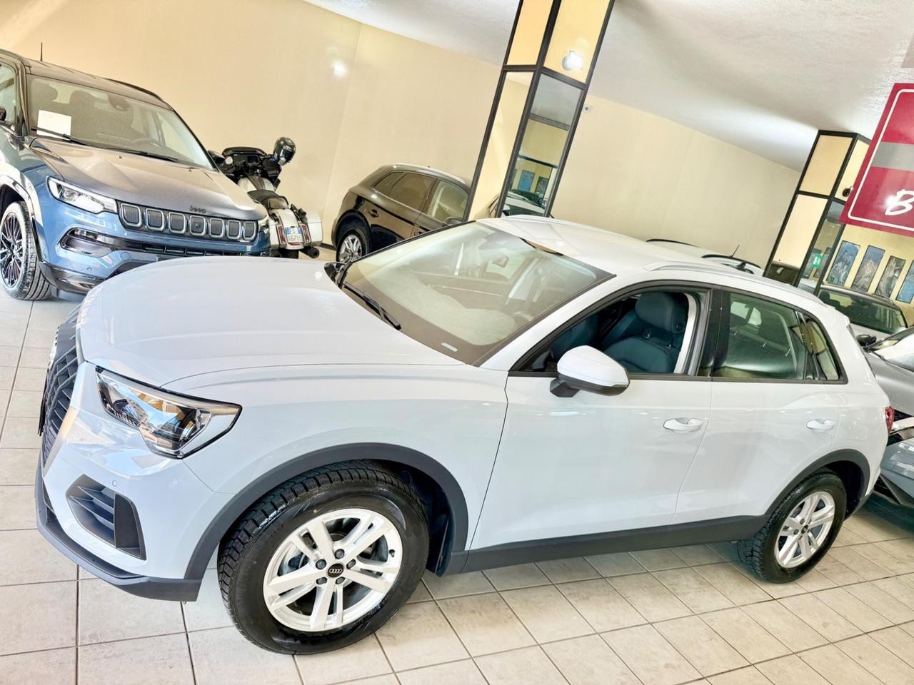 Audi Q3 35 TDI quattro S tronic Business