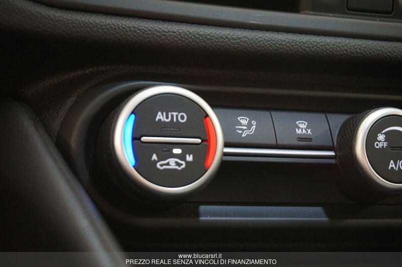 Alfa Romeo Giulia Giulia 2.2 Turbodiesel 160 CV AT8 Sprint