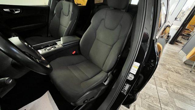 VOLVO XC60 B4 (d) AWD Geartronic Momentum