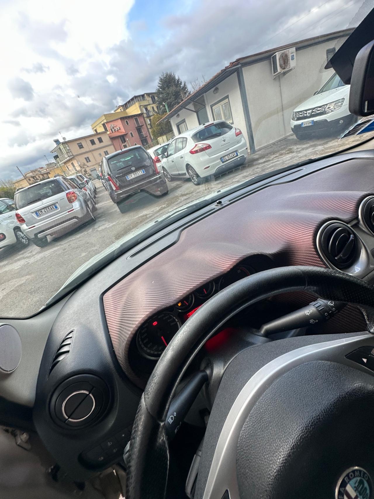 Alfa Romeo MiTo 1.6 JTDm 16V Distinctive Sport Pack