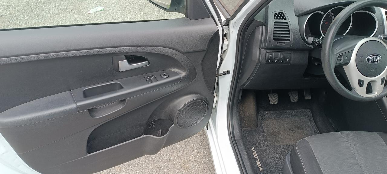 Kia Venga 1.4 CVVT Cool