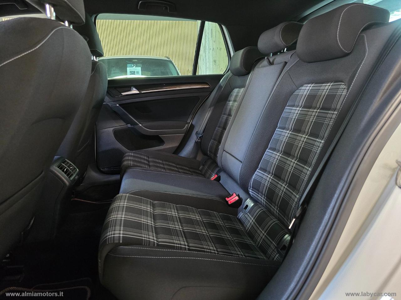 VOLKSWAGEN Golf GTD 2.0 TDI DSG 5p. BMT