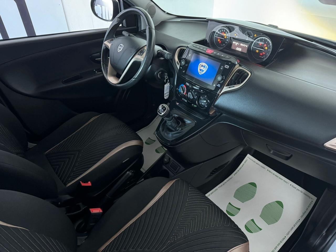 Lancia Ypsilon 1.0 FireFly 5 porte S&S Hybrid Ecochic A. Ferretti