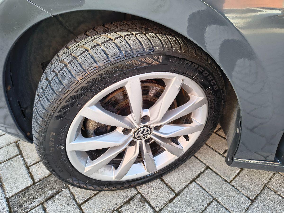 VOLKSWAGEN - Golf - Variant 2.0 TDI SCR Style