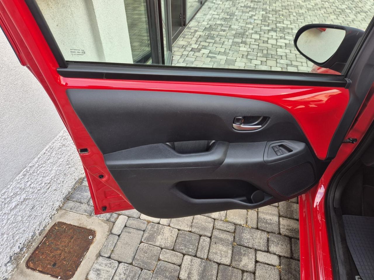 Toyota Aygo 1.0 Connect 5 porte SOLO 3000KM OK NEO