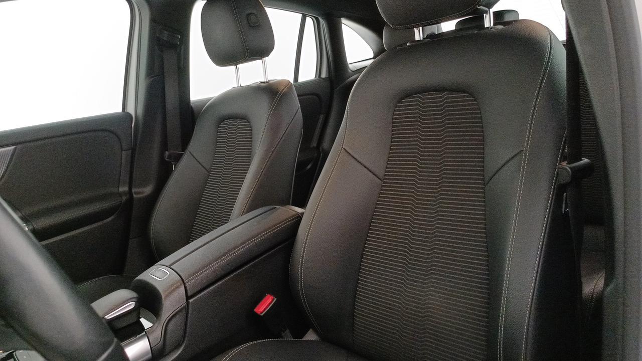Mercedes-Benz GLA-H247 2020 - GLA 180 d Business auto