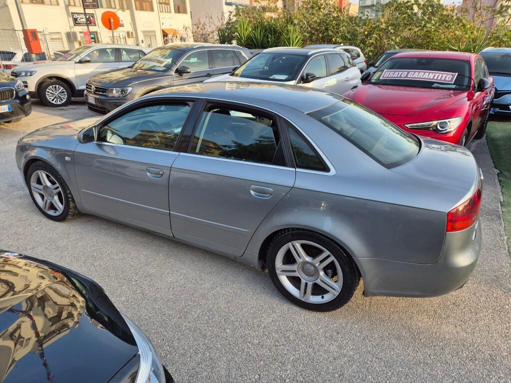 Audi A4 2.0 16V TDI S-LINE BERLINA