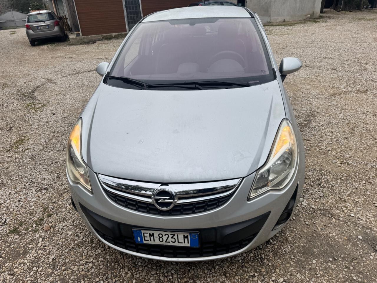 Opel Corsa 1.2 5 porte One neopatentati