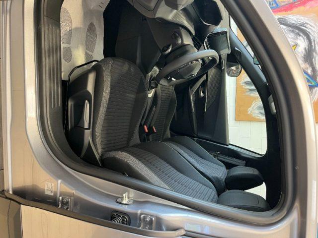 PEUGEOT 2008 PureTech 100 S&S Allure