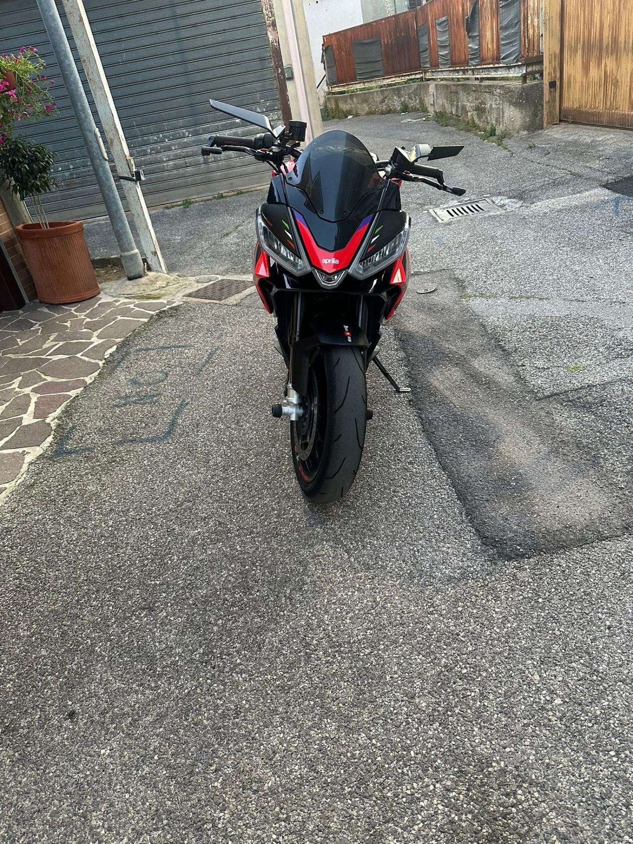 Aprilia Tuono 660 Factory