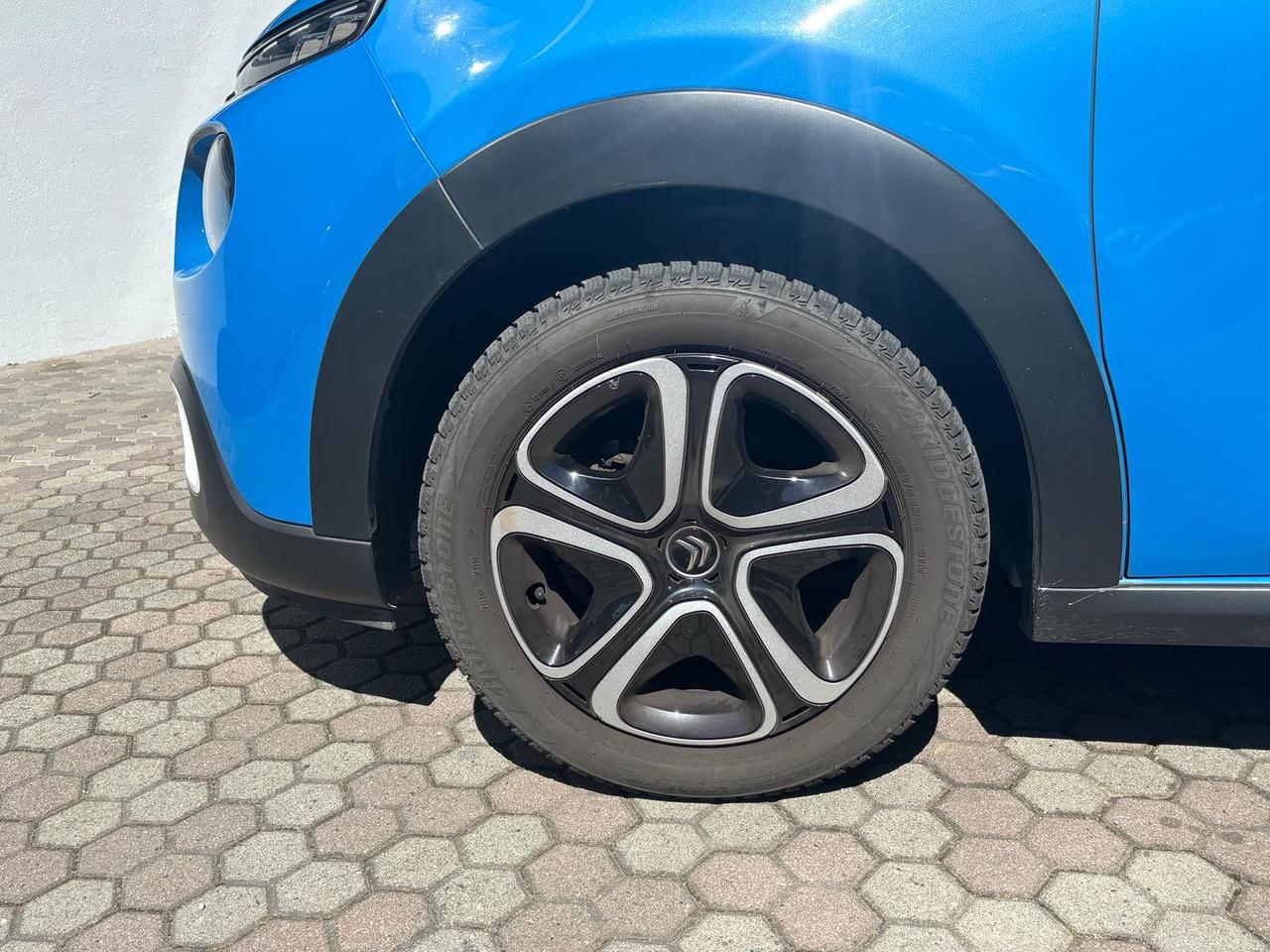 Citroen C3 1.2 puretech shine s&s 83cv neopatentati my18
