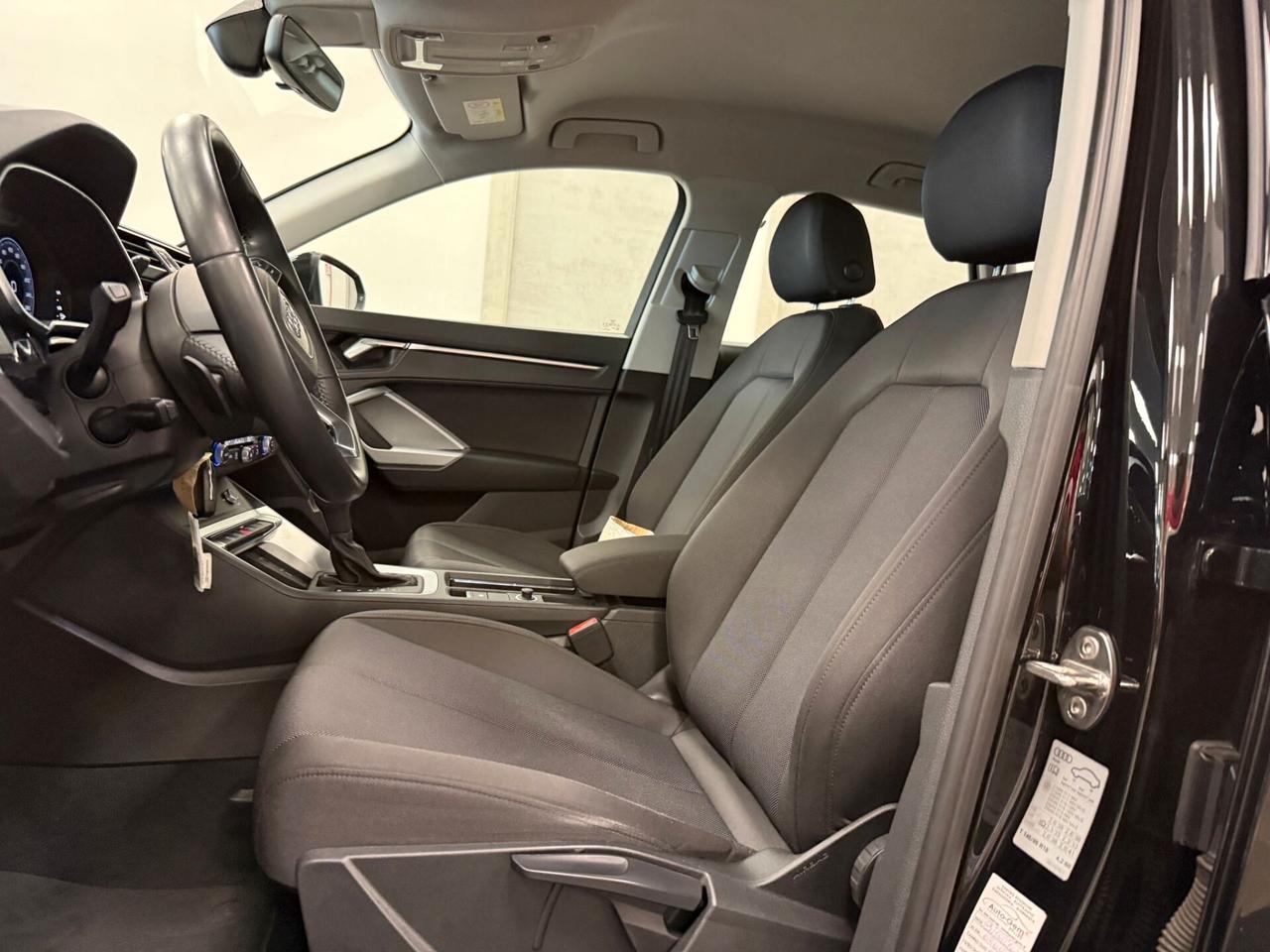 Audi Q3 35 TDI quattro Business Advanced