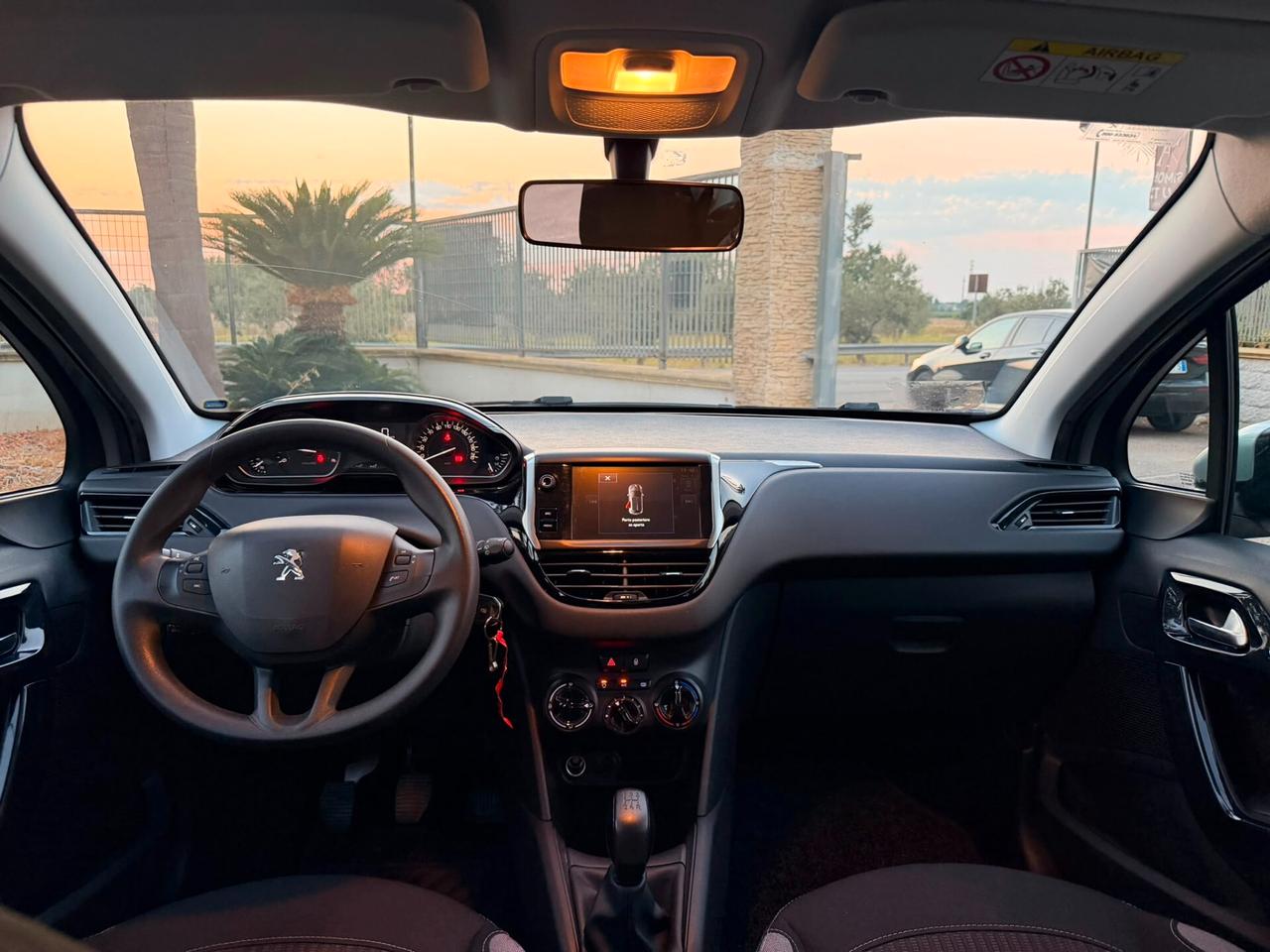 Peugeot 208 1.4 HDi 68 CV 5 porte Allure