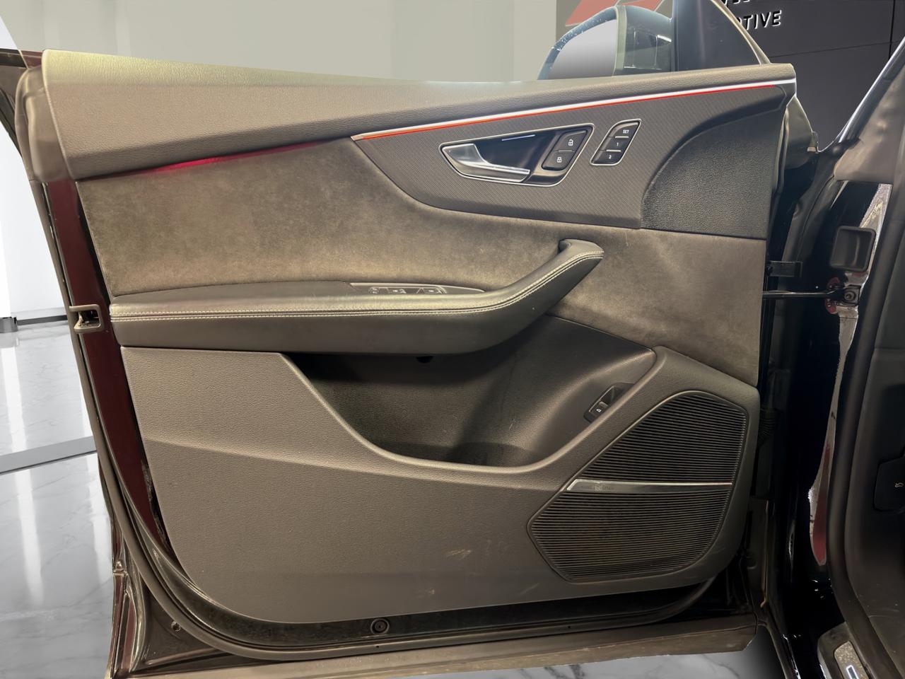 AUDI RS Q8 RS Q8 4.0 MHEV QUATTRO TIPTRONIC