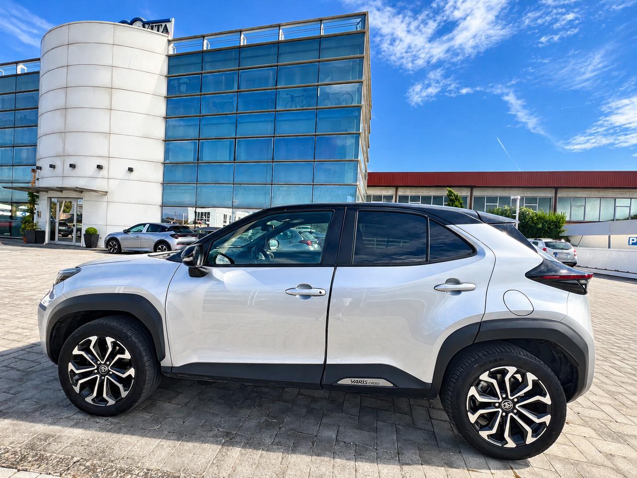 Toyota Yaris Cross 1.5 Hybrid 5p. E-CVT Trend