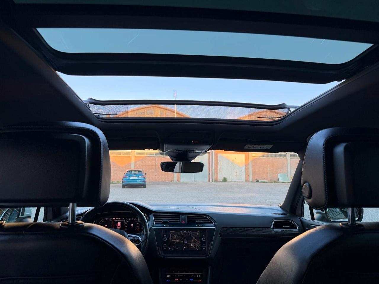 Volkswagen Tiguan 2.0 TDI 200 CV SCR DSG 4MOTION R-Line TETTO APRIBILE E GANCIO TRAINO