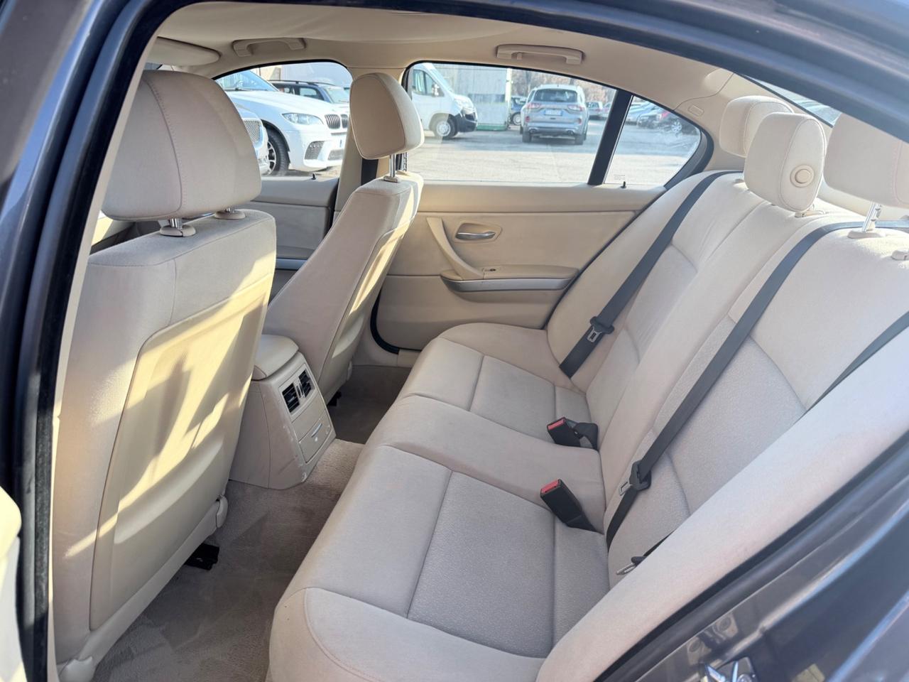 BMW 318 BENZINA 150CV BERLINA Futura