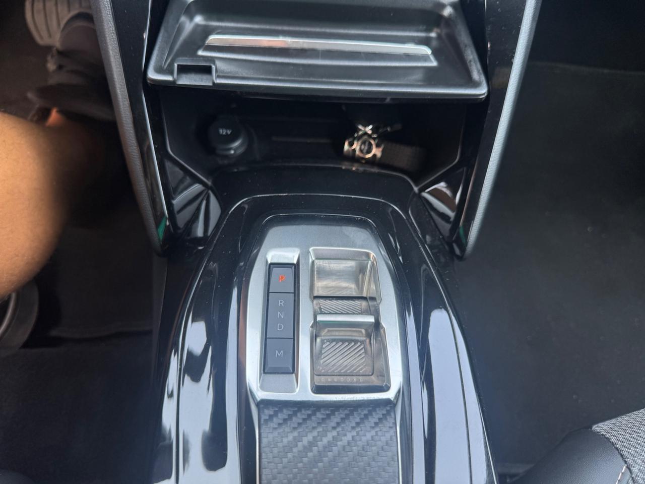 Peugeot 2008 Hybrid 136 e-DCS6 Allure
