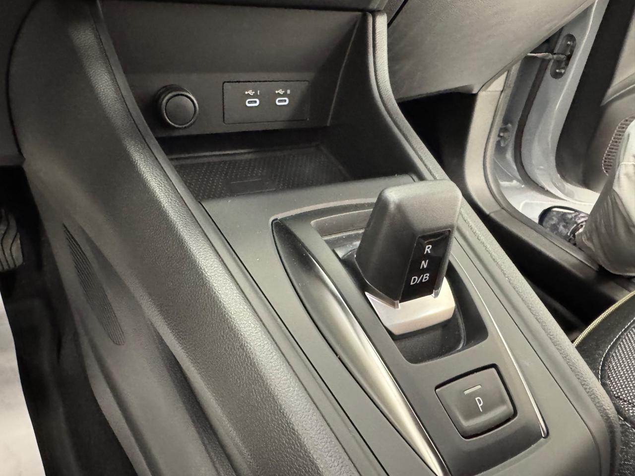 Renault Captur Mild Hybrid 160 CV EDC Techno