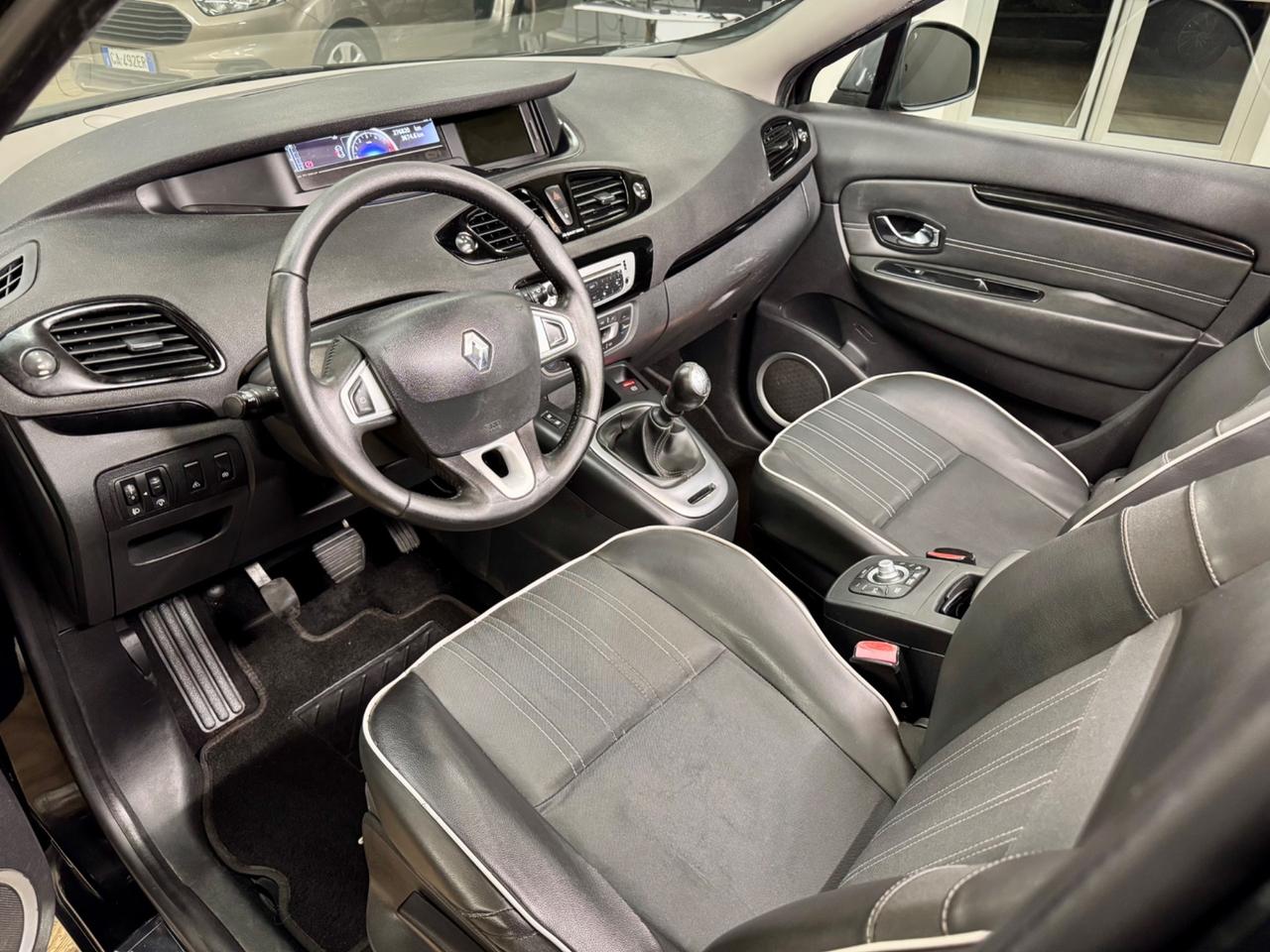 Renault Scenic Scénic XMod 1.5 dCi 110CV