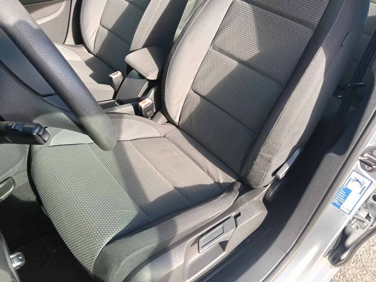 Volkswagen Golf 12benzina