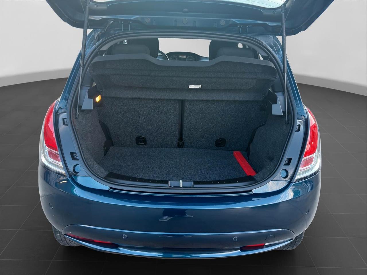 Lancia Ypsilon 0.9 85cv Ecochic Gold