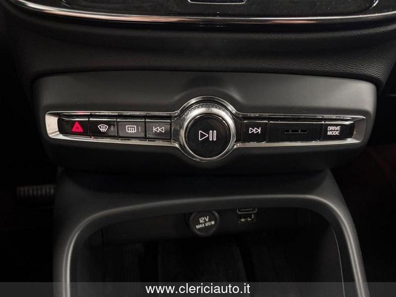 Volvo XC40 T3 Geartronic Momentum Pro