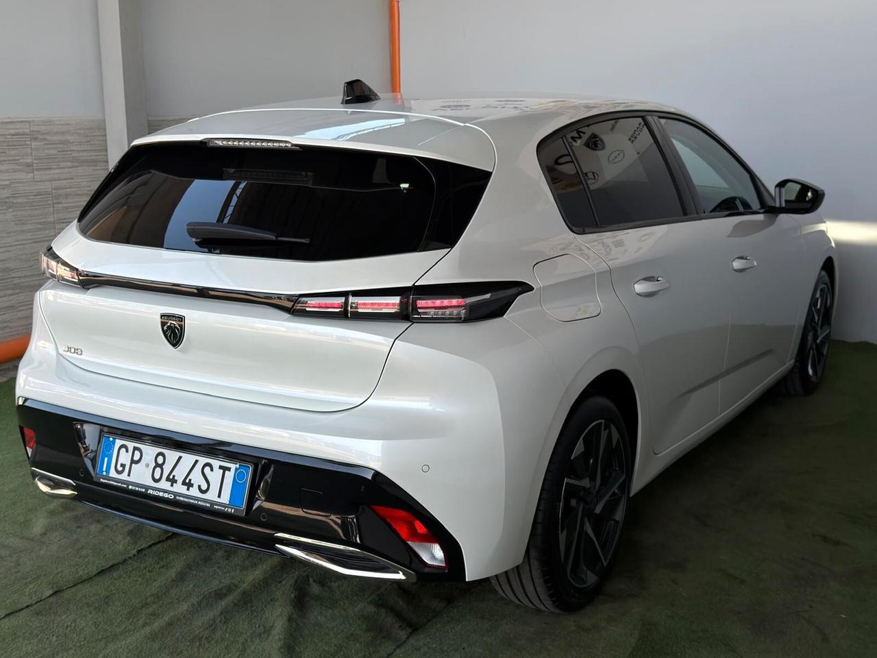 Peugeot 308 Allure Pack 1.5 Diesel 130 CV Automatica – 2023