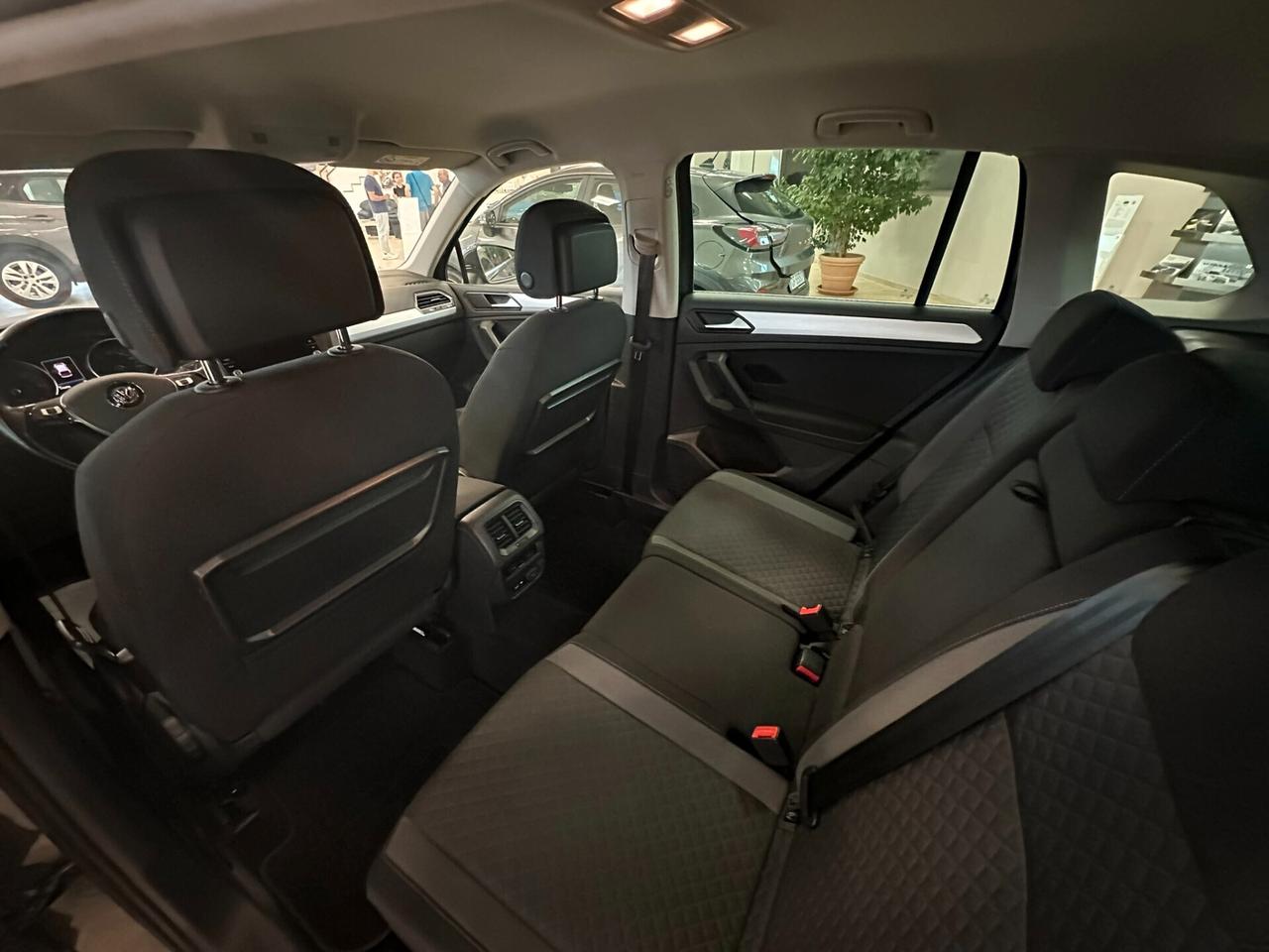 Volkswagen Tiguan 2.0 TDI SCR DSG Business BlueMotion Technology