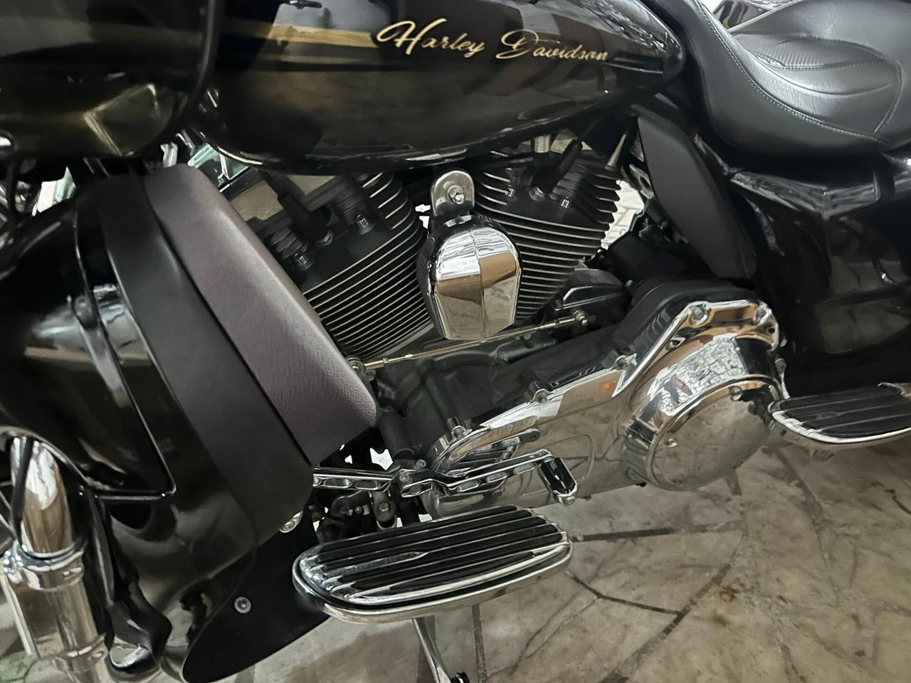 Harley-davidson Road Glide C.V.O.