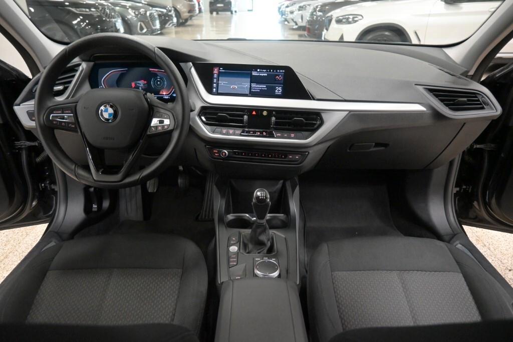 Bmw 116 116D 6M BUSINESS ADVANTAGE ( FARI LED - COCKPIT PDC NAVI MIRROR CRUISE )