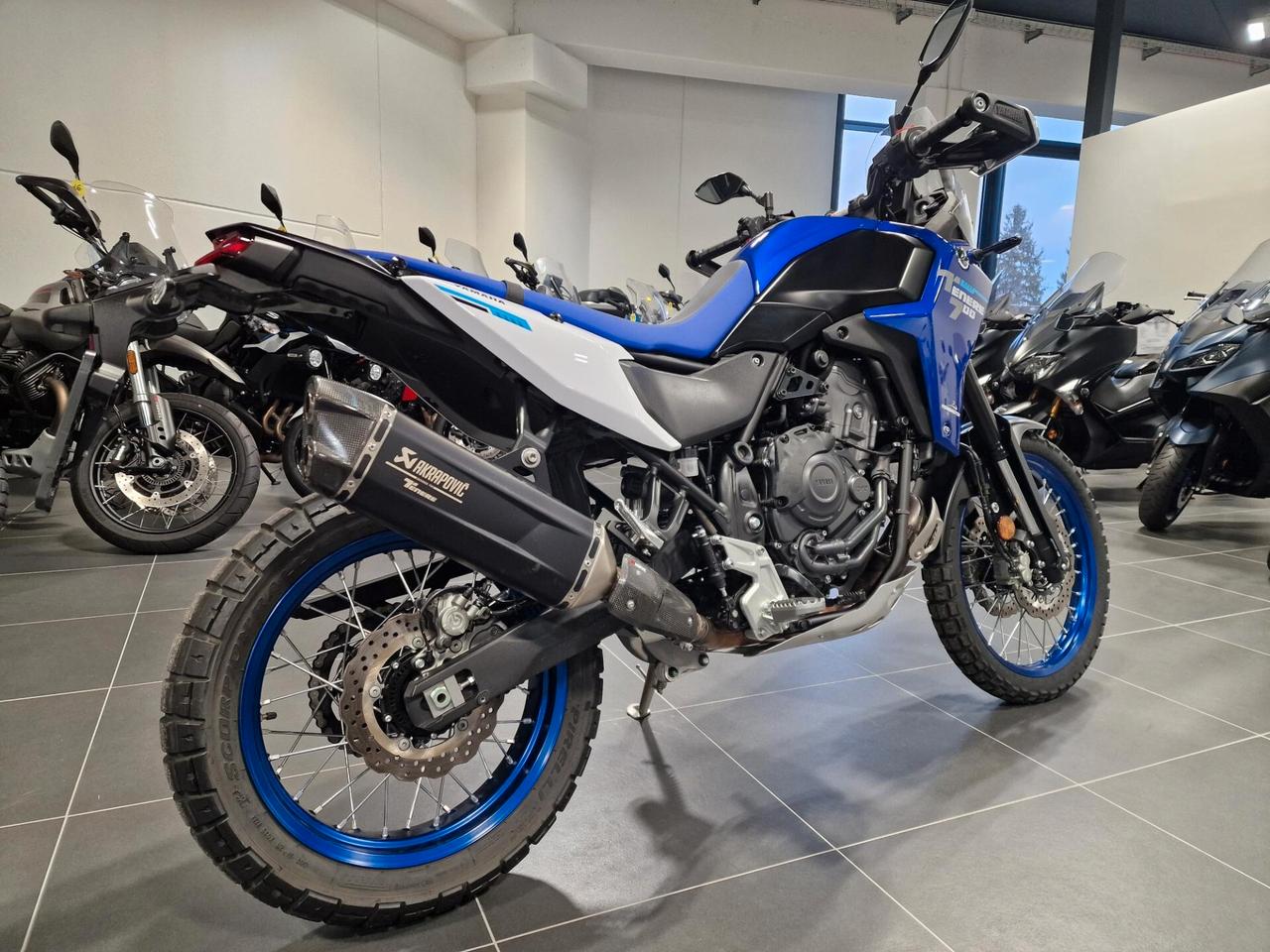 Yamaha Ténéré 700 Blu 2025 Akrapovic