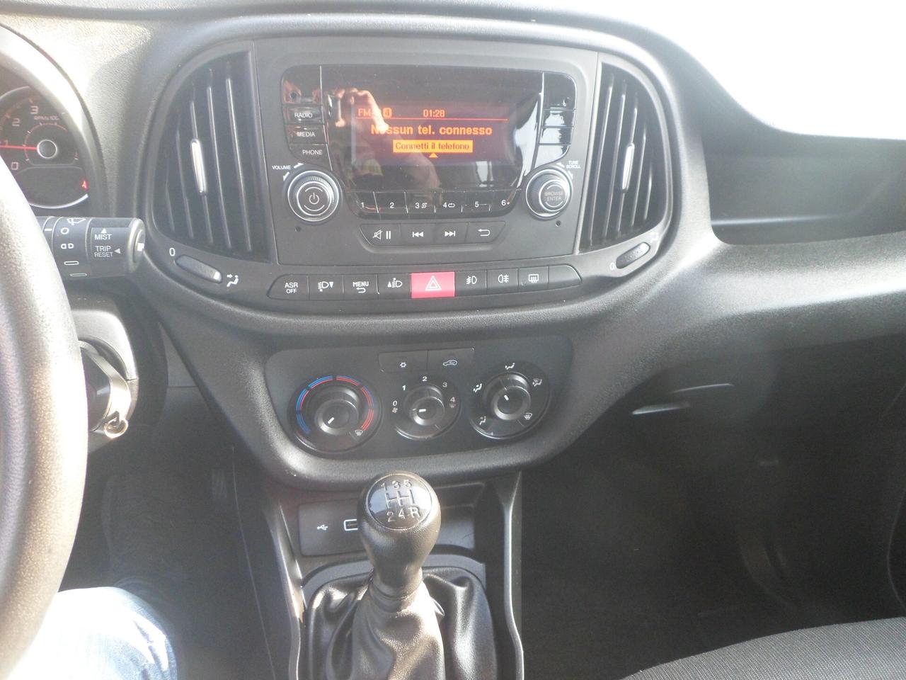 Fiat Doblo 5 posti autocarro