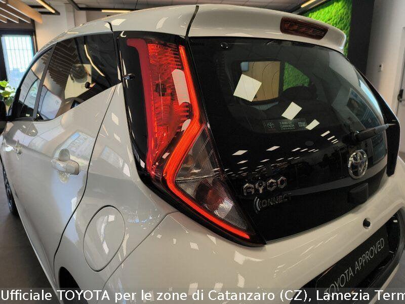 Toyota Aygo Aygo Connect 1.0 VVT-i 72 CV 5 porte x-play MMT
