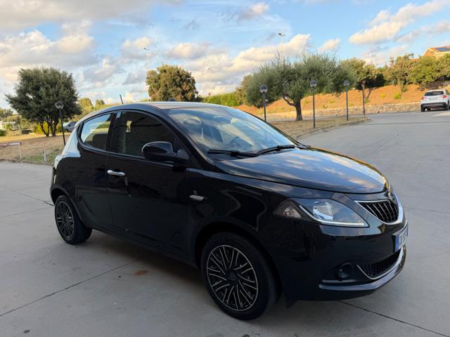 LANCIA Ypsilon GOLD+RETROCAMERA+NAVI CARPLAY+LED