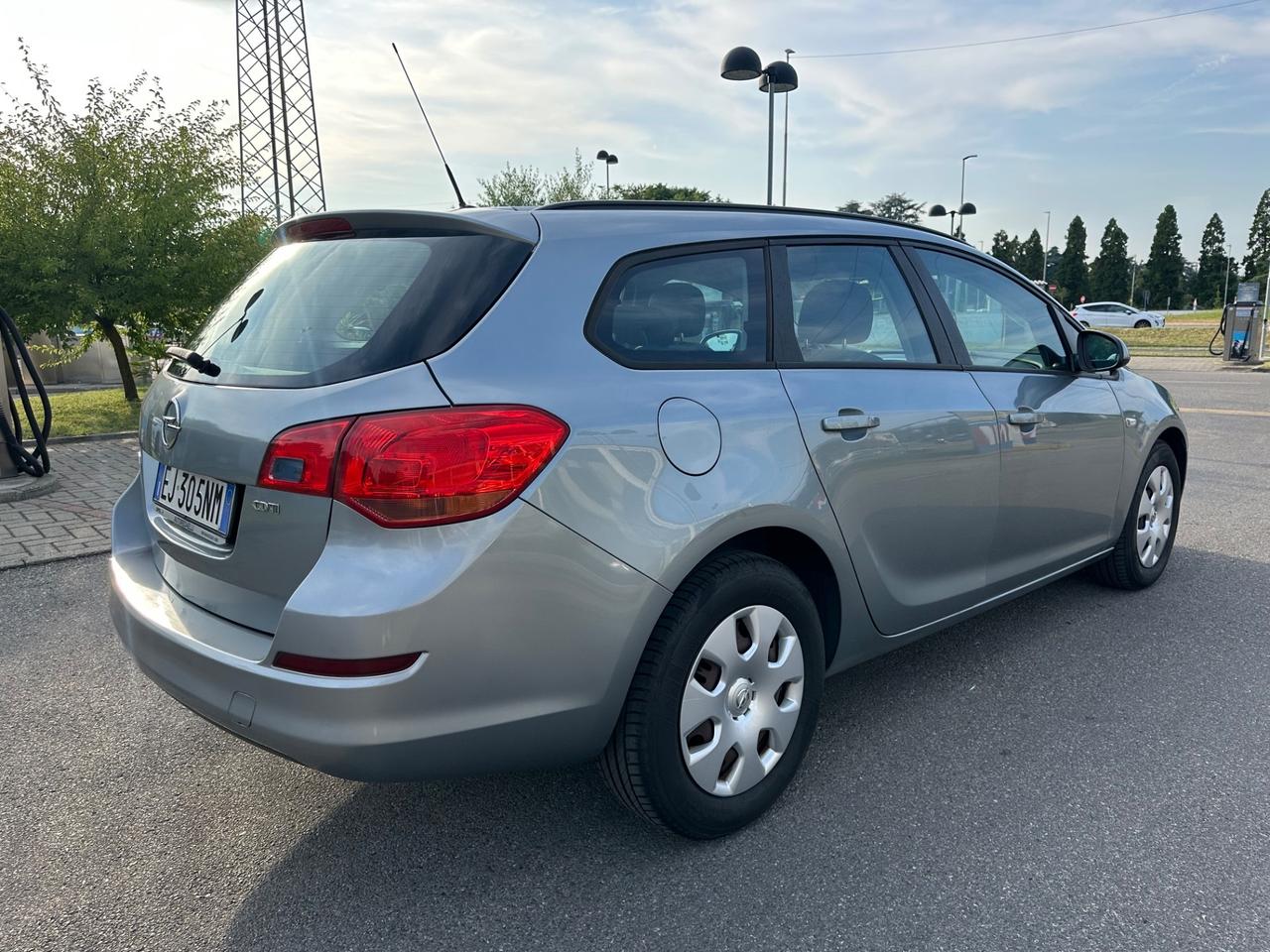 Opel Astra 1.7 CDTI 110CV Sports Tourer NEOPATENTATI