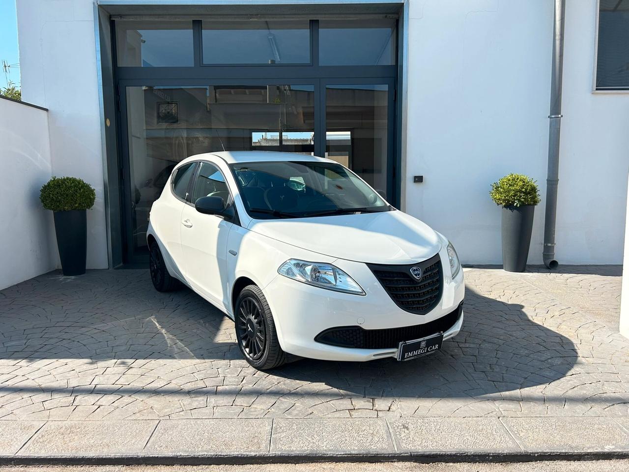 Lancia Ypsilon 1.2 51Kw ELEFANTINO Km104.000-2015