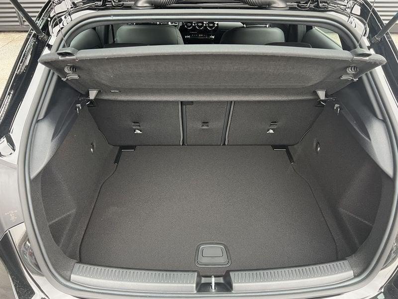 Mercedes-Benz Classe A 180 Advanced 136 CV