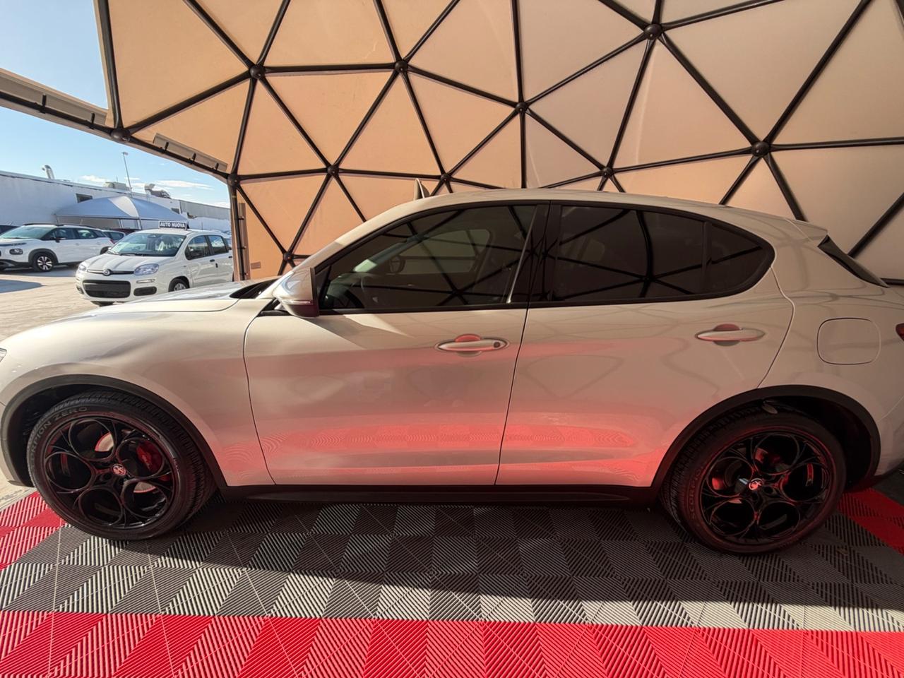 Alfa Romeo Stelvio 2.2 Turbodiesel 160 CV AT8 Q4 Business