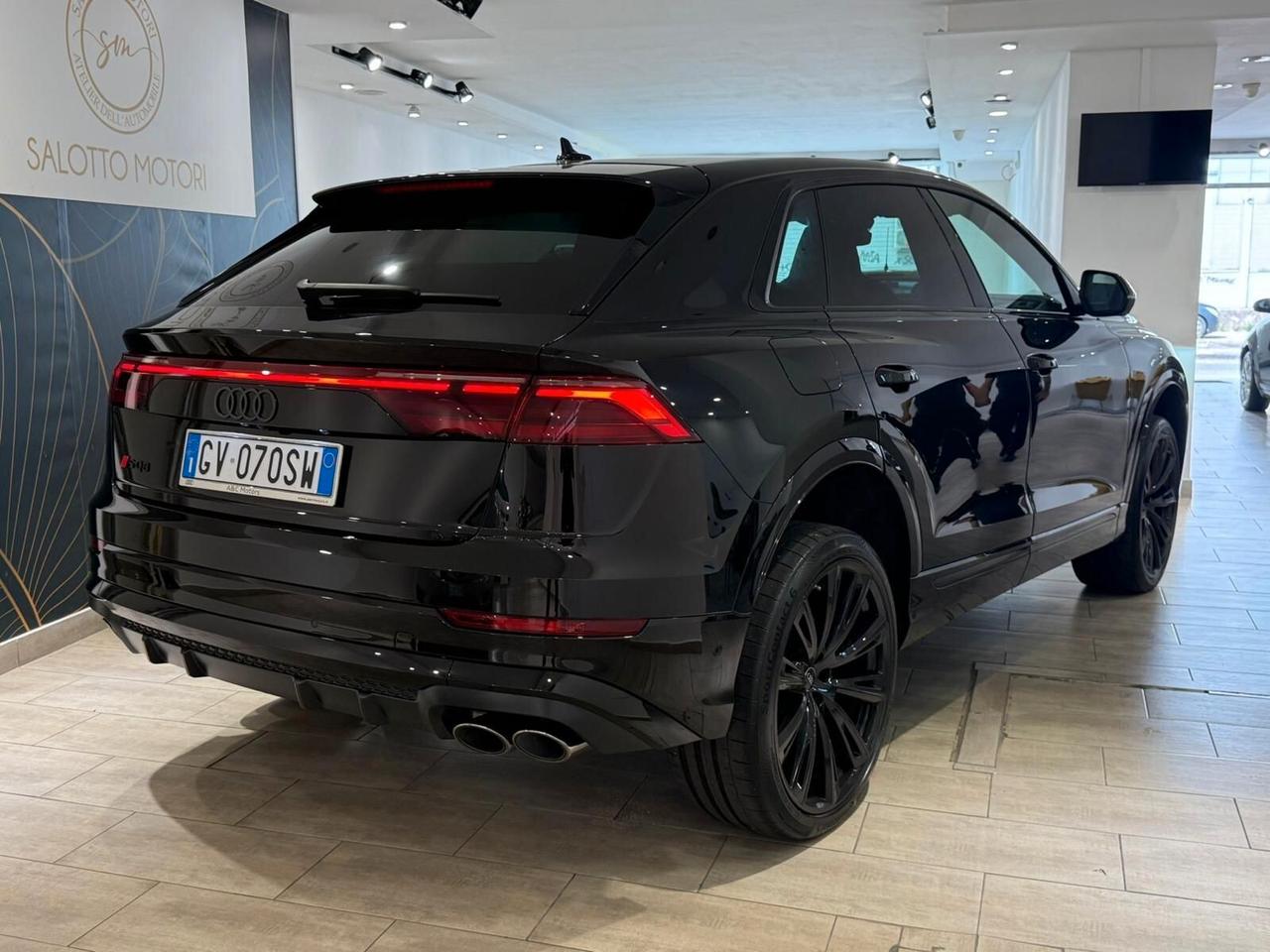 AUDI Q8 SQ8 SUV TFSI QUATTRO TIIPTRONIC SPORT ATTITUDE CON SOLI 15.000 KM