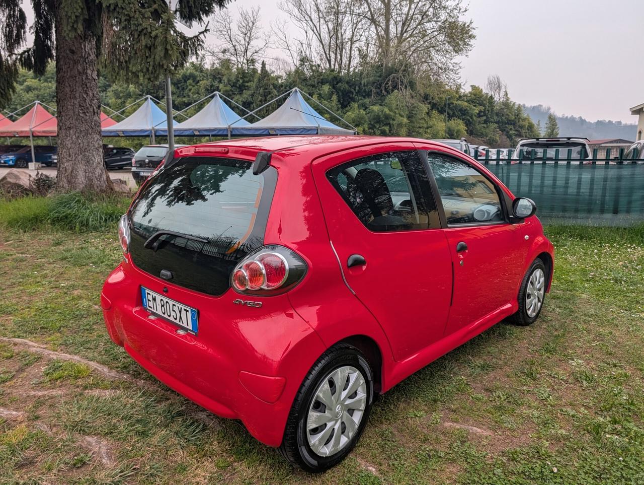 Toyota Aygo 1.0 12V VVT-i 5 porte Lounge UNICO PROPRIETARIO TAGL. CERT.