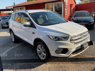 Kuga 1.5 TDCI 120 CV-2WD-titanium-unipro