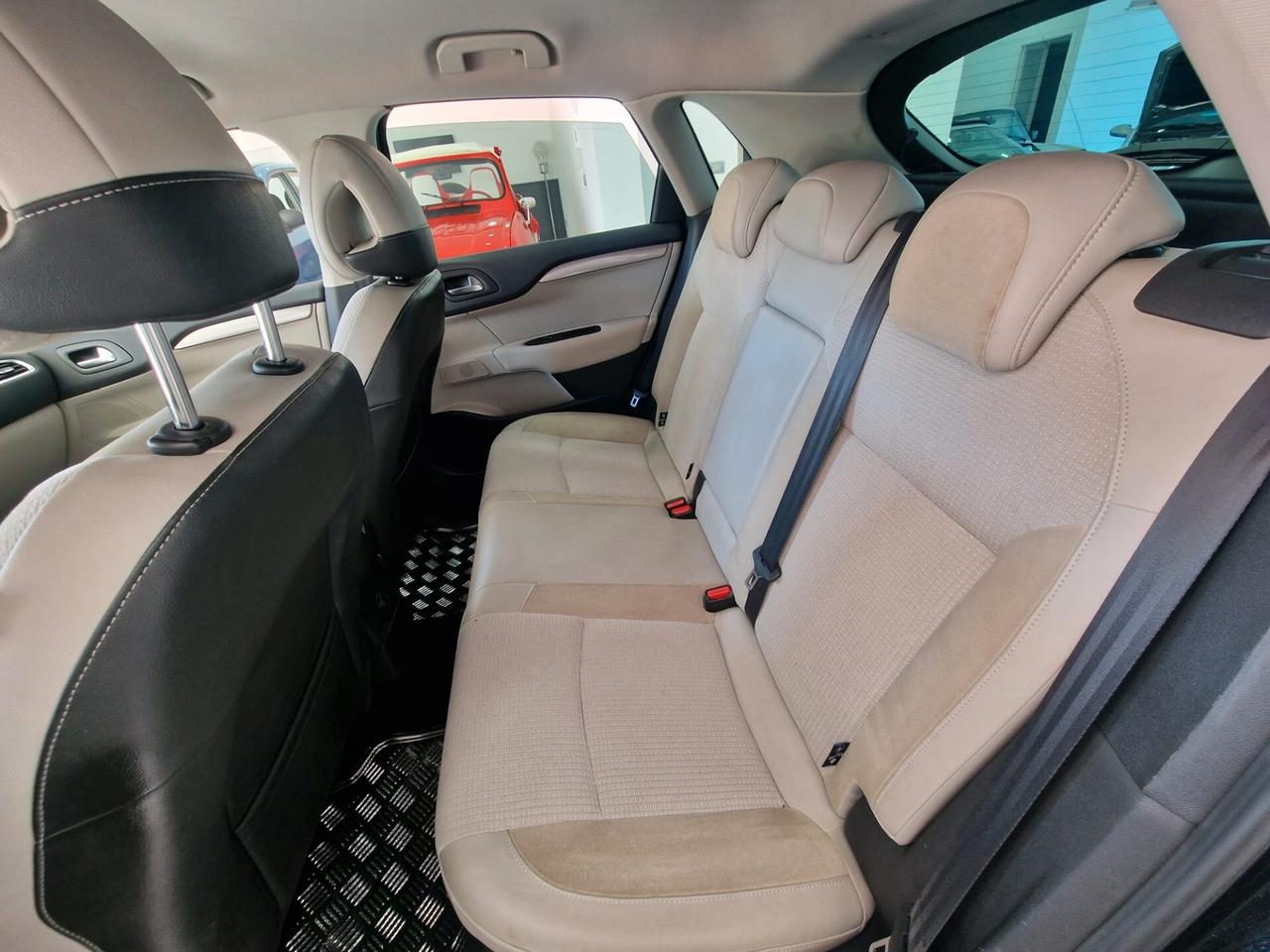 Citroen C4 1.6 HDi 110 Exclusive Cambio Automatico