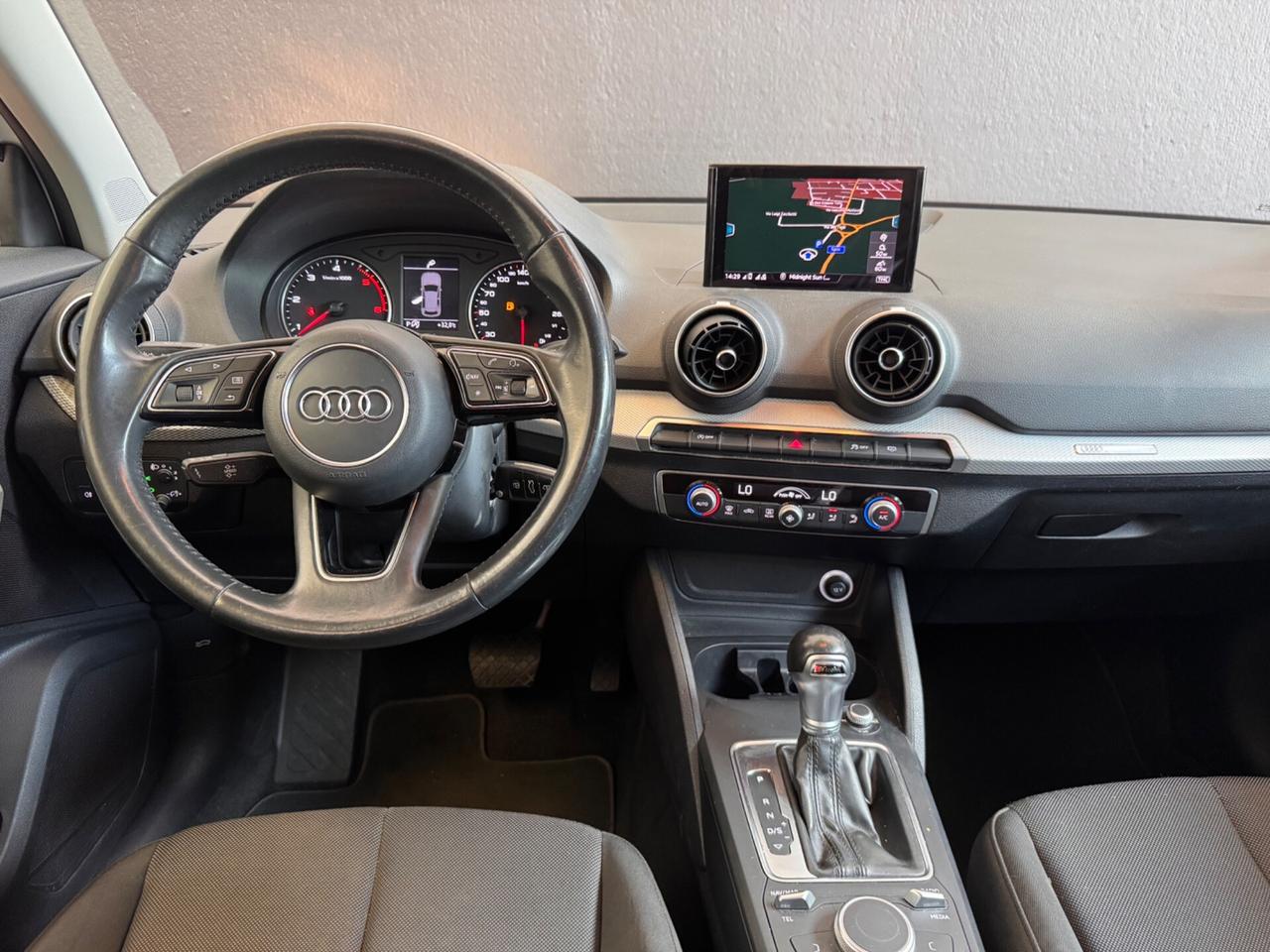 Audi Q2 30 TDI S tronic Identity Black