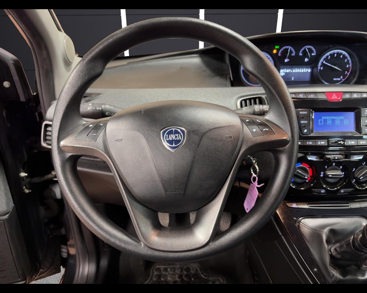 LANCIA Ypsilon 1.0 FireFly 5 porte S&S Hybrid Silver