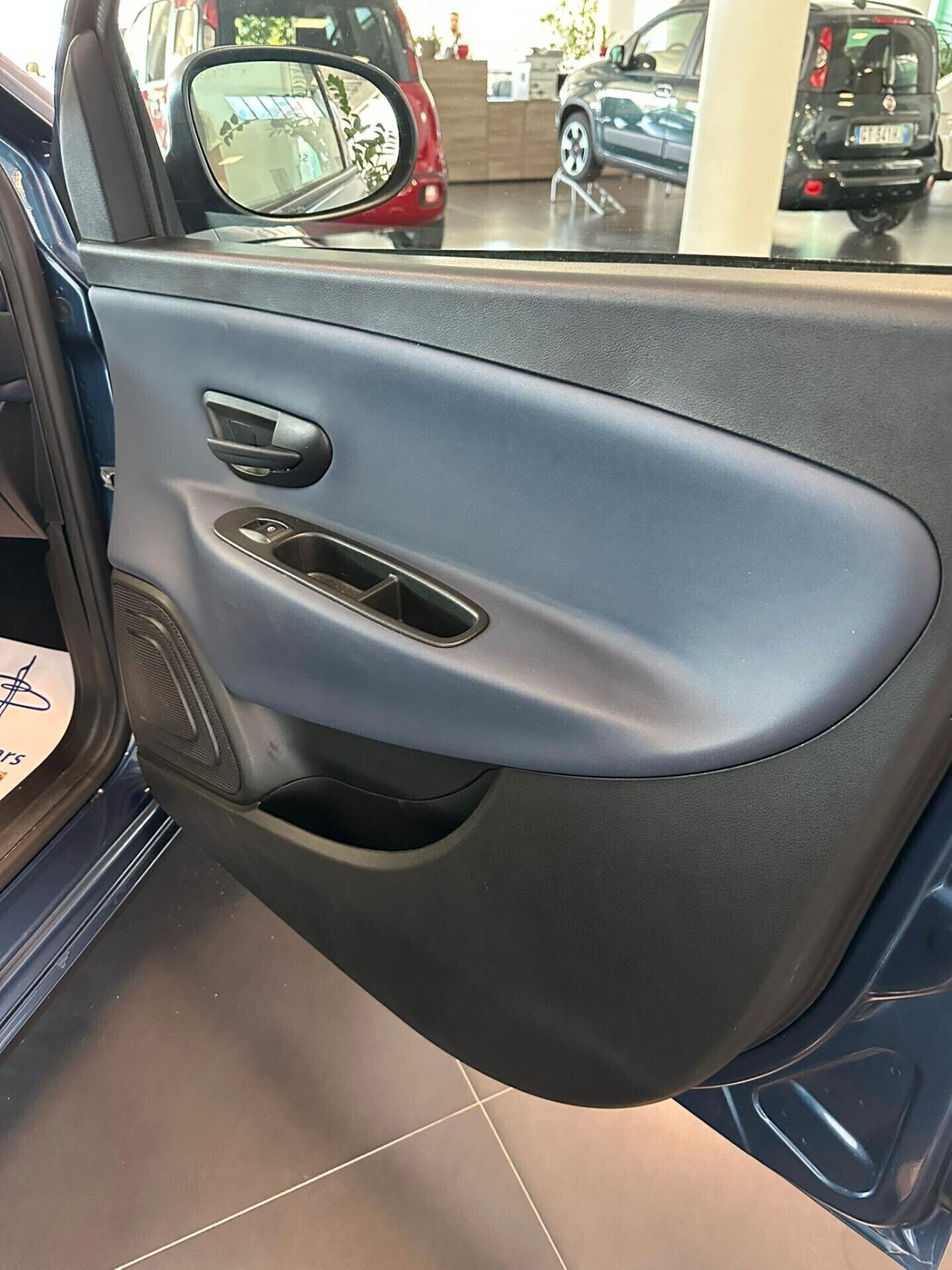 Lancia Ypsilon 1.0 Hybrid Platino 2024 FULL OPTIONAL
