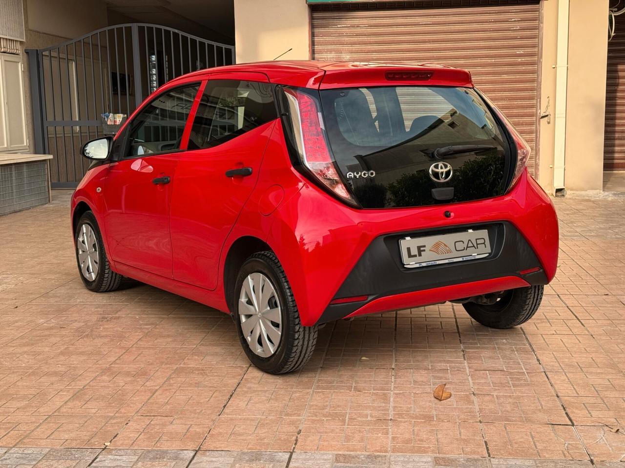 Toyota Aygo 1.0 70 cv 5 porte x-cite