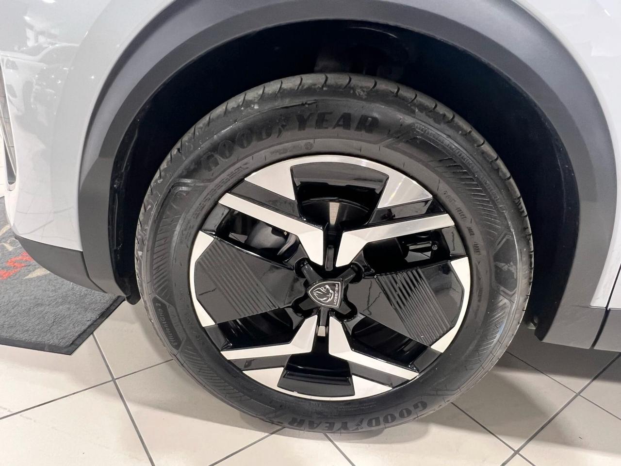 Peugeot 2008 PureTech 100 S&S Allure KM0
