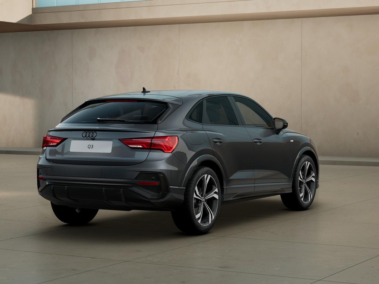 Audi Q3 sportback 35 2.0 tdi identity black s-tronic